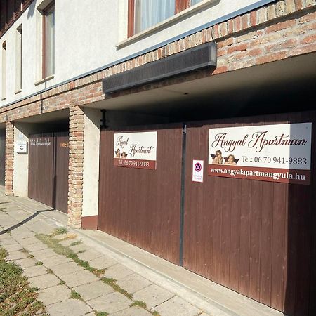 Angyal Apartman Gyula Esterno foto