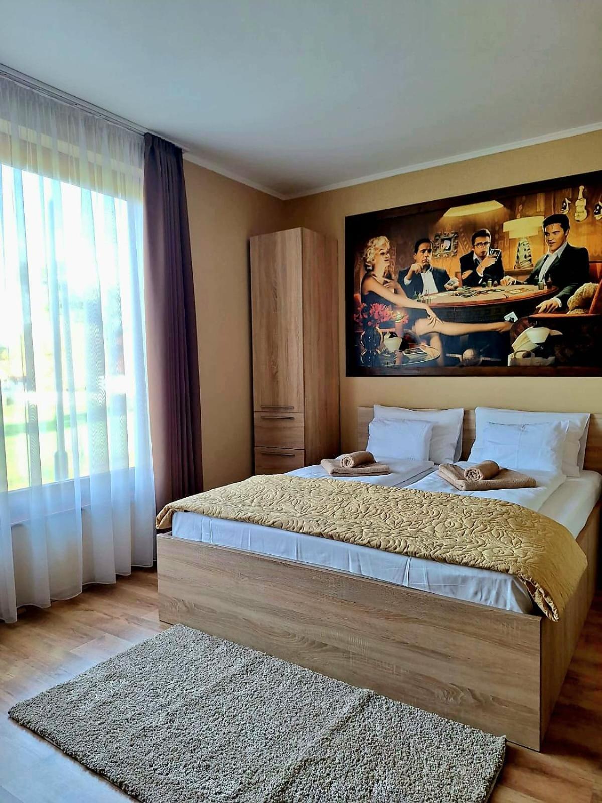 Angyal Apartman Gyula Esterno foto