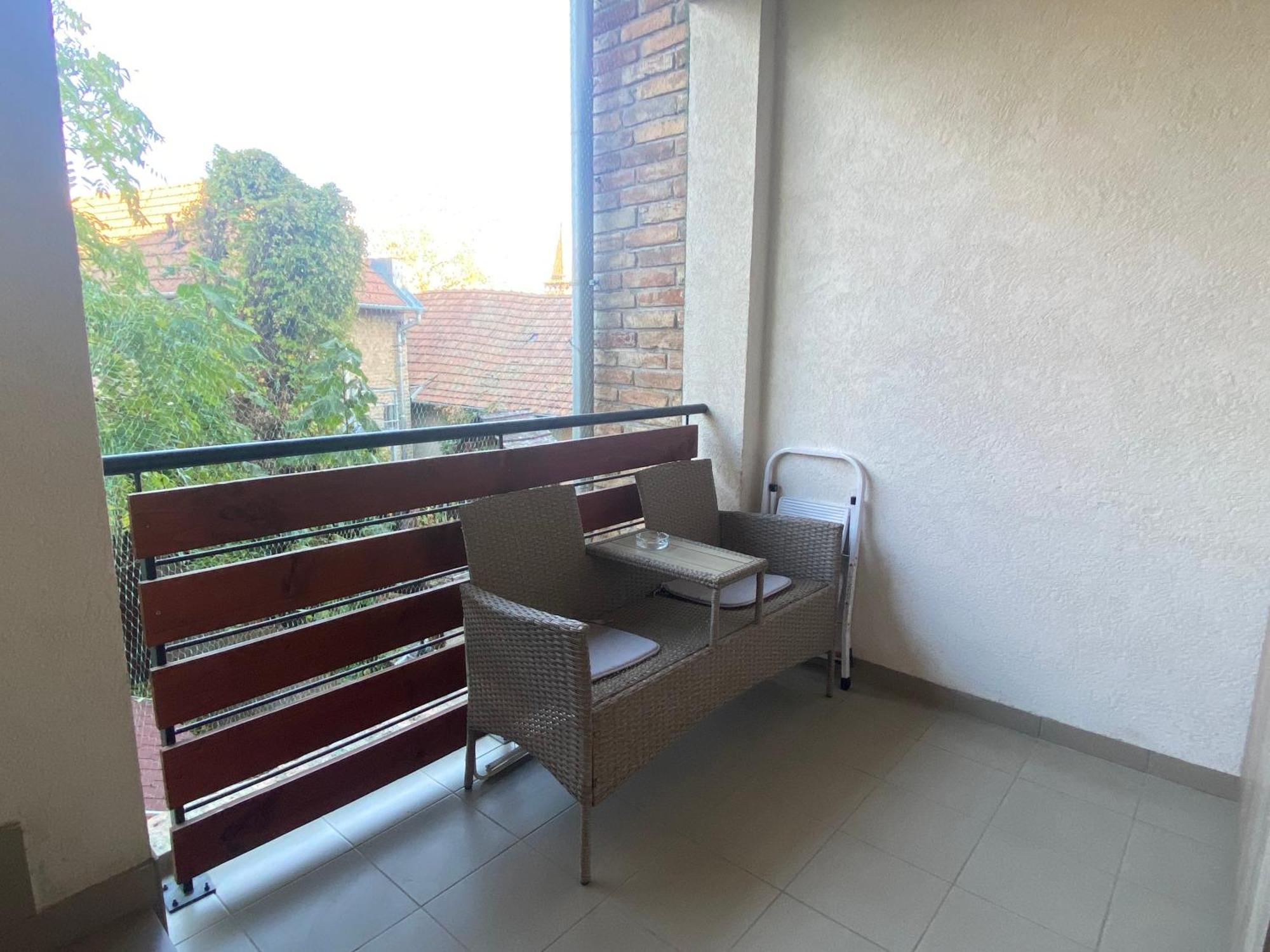 Angyal Apartman Gyula Esterno foto