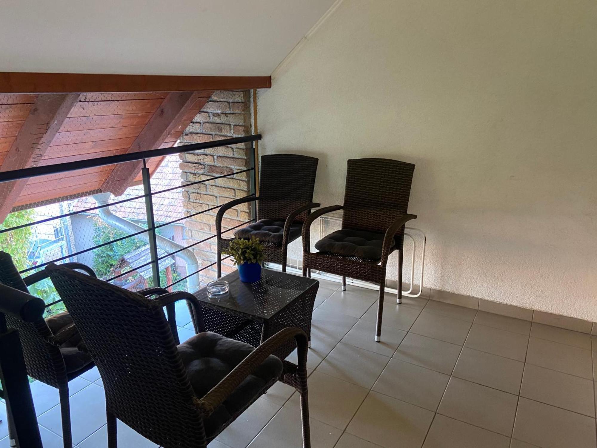 Angyal Apartman Gyula Esterno foto