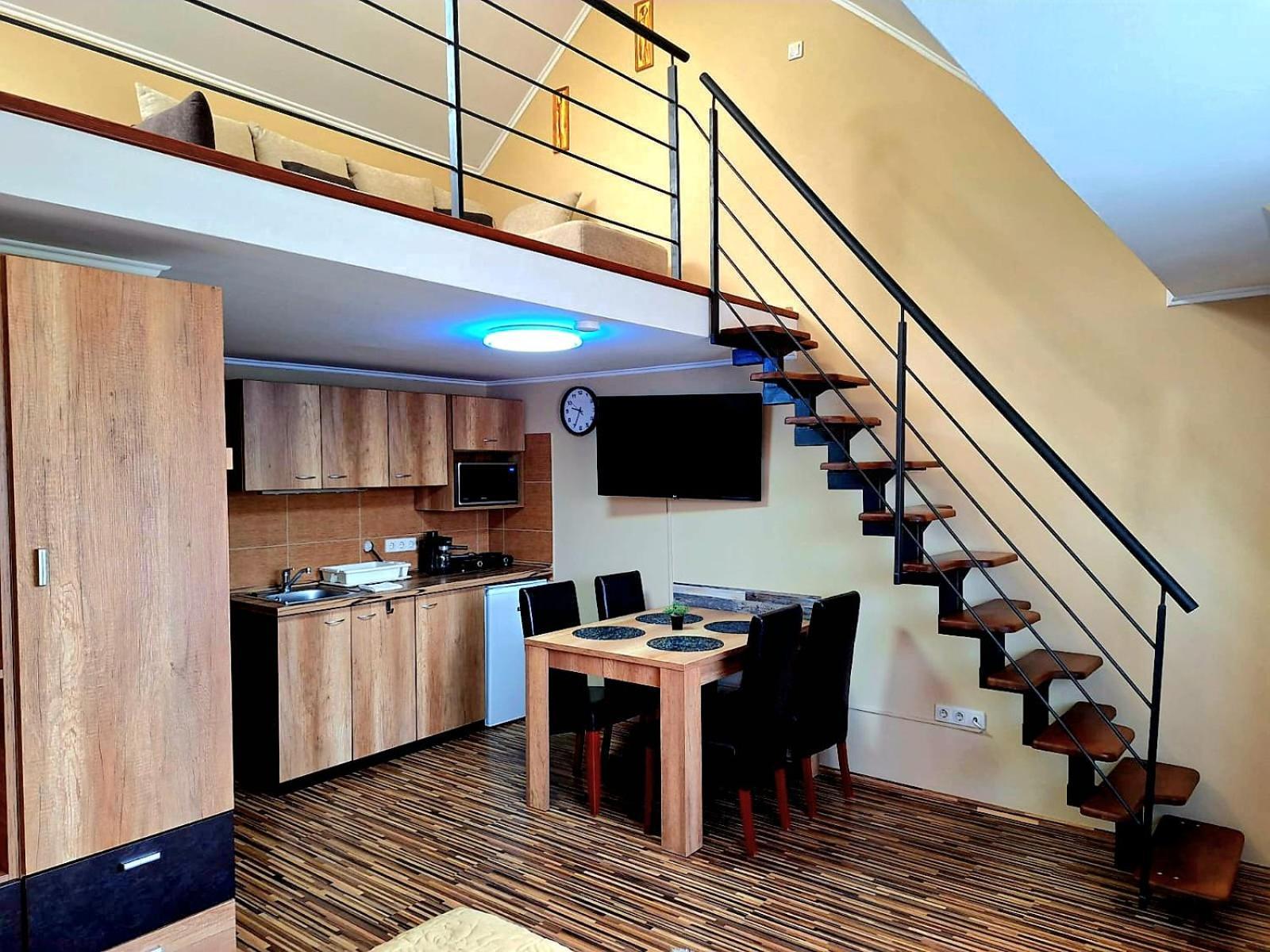Angyal Apartman Gyula Esterno foto