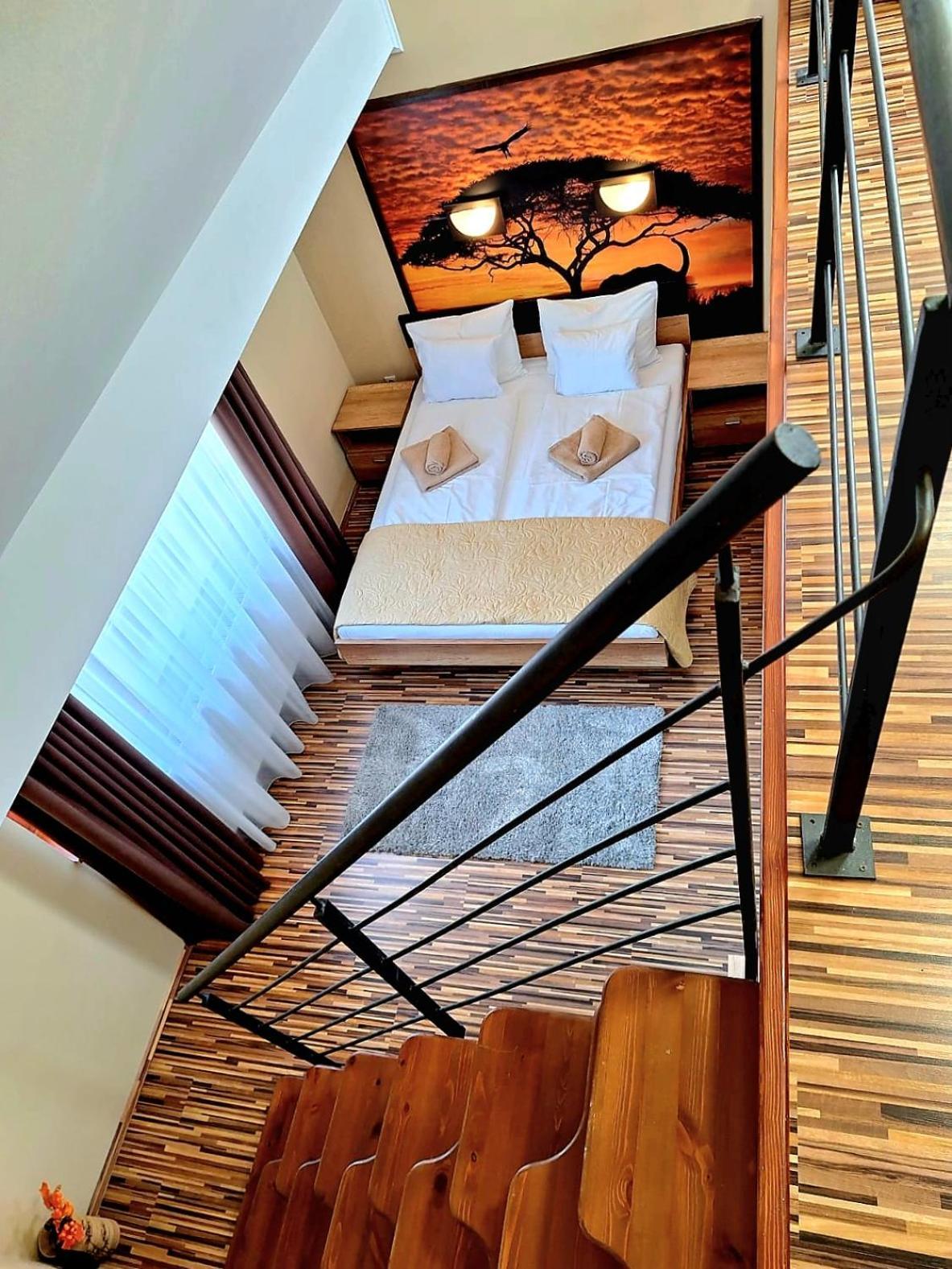 Angyal Apartman Gyula Esterno foto