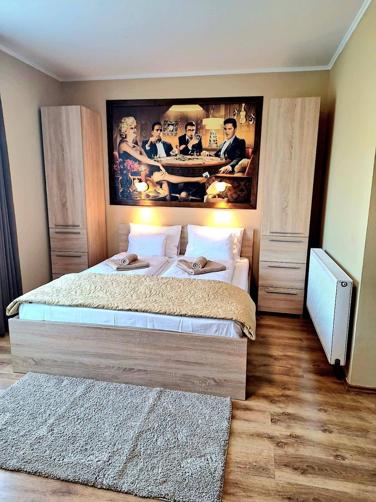 Angyal Apartman Gyula Esterno foto
